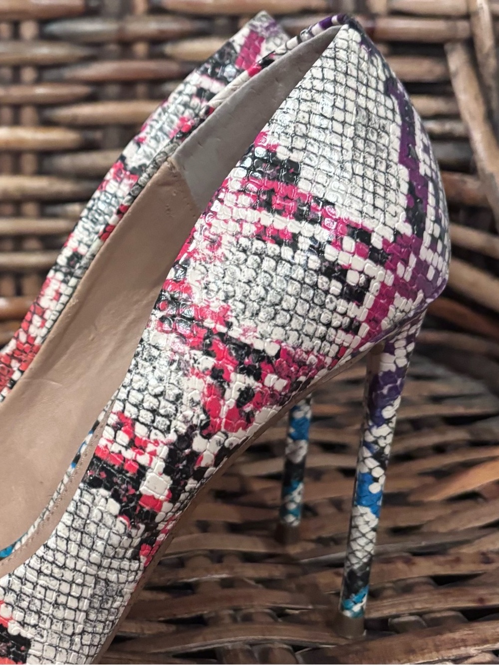 Steven Madden Womens 4 Inch Heels Vala Pump Snake Print Rainbow Colors Size 8.5M - Picture 2 of 12